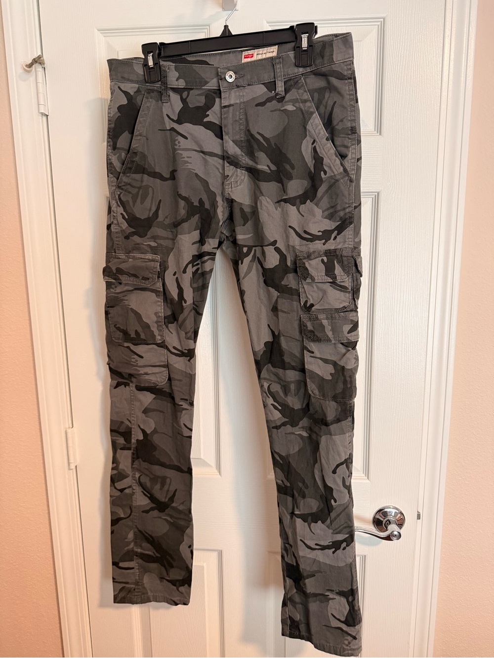Wrangler Gray Camouflage Cargo Pants